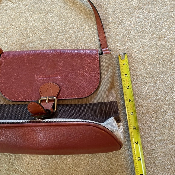 Authentic Burberry crossbody - Picture 12 of 12